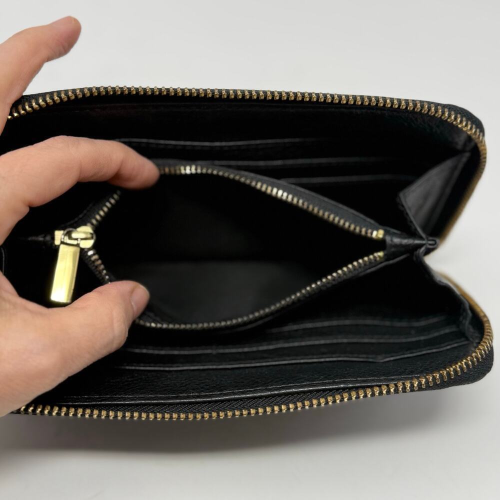 Tory Burch Amanda Zip Continental Wallet Black Pebbled Leather Gold Logo EUC - Picture 7 of 8